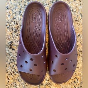 Crocs Clogs slip ons purple